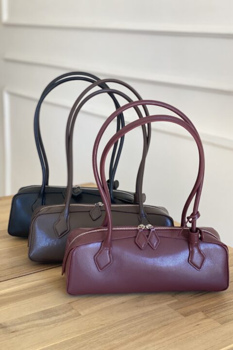 East west shoulder bag in pelle liscia